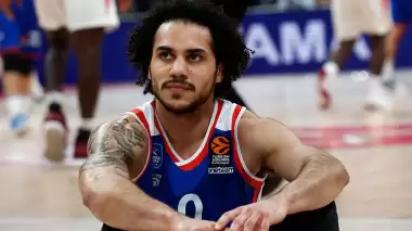 Anadolu Efes'ten sakatlık açıklaması! Larkin...