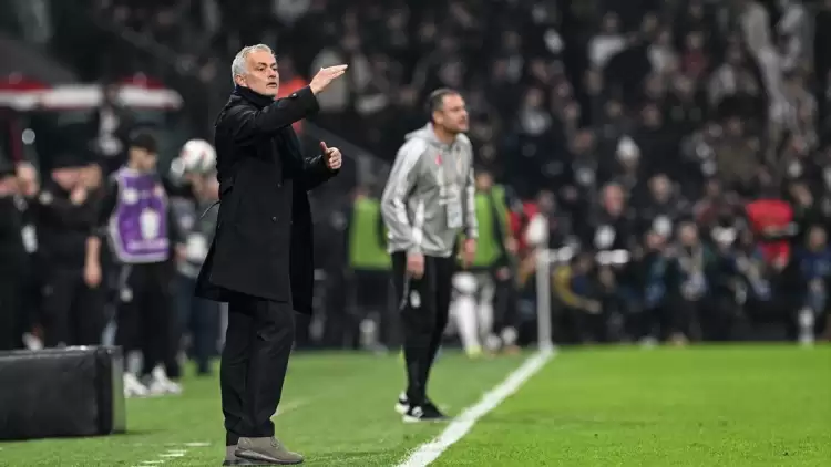 Jose Mourinho 2. derbisini de kaybetti!