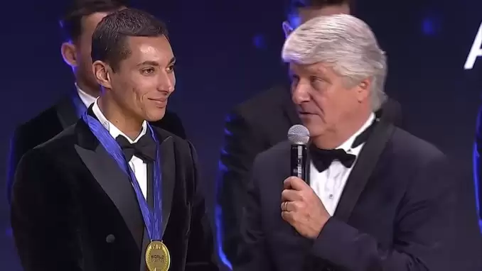 Toprak Razgatlıoğlu madalyasına kavuştu