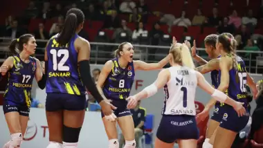 Sarı Melekler ilk yarıyı galibiyetle kapattı, zirve takibini sürdürdü!