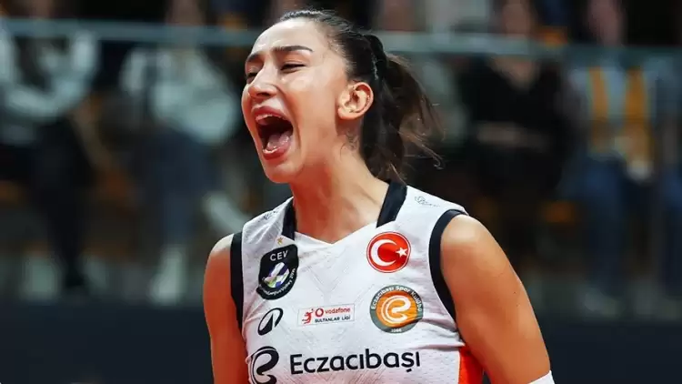 Eczacıbaşı, VakıfBank engelini rahat geçti!