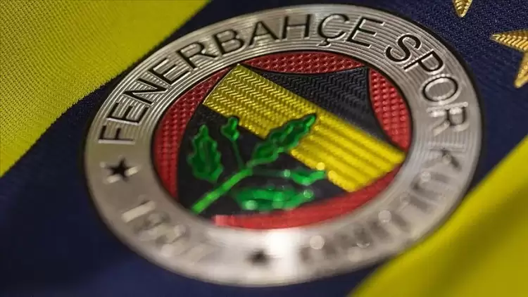 Fenerbahçe, kulübü tehdit eden taraftarın kombinesini iptal etti