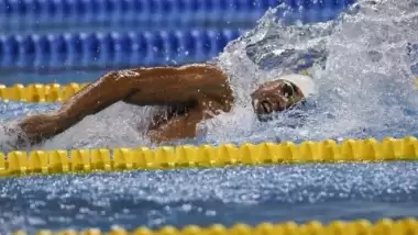 Fenerbahçeli milli yüzücü Emre Sakçı, dünya 2'ncisi oldu