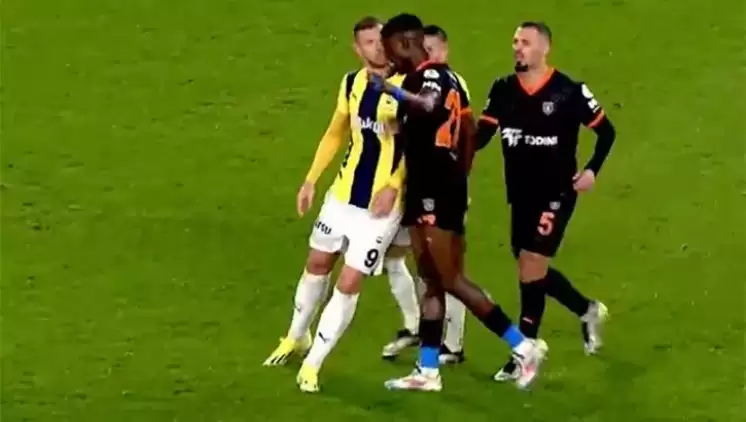 Edin Dzeko'ya kafa atmıştı! Ousseynou Ba'dan özür mesajı