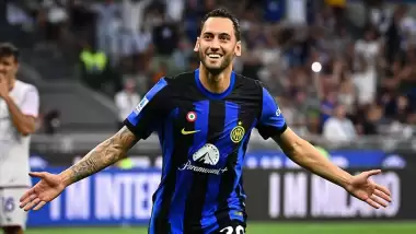 Hakan Çalhanoğlu'nun yıldızlaştığı maçta Inter gol oldu yağdı