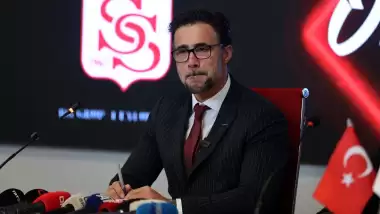 Sivasspor'da Ömer Erdoğan imzayı attı! Transfer açıklaması...