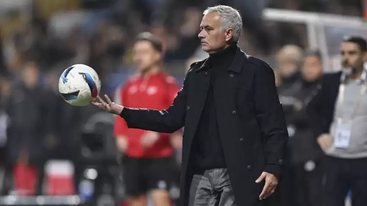 Fenerbahçe Teknik Direktörü Jose Mourinho bugün İstanbul'dan ayrılacak!