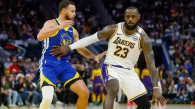 LeBron - Curry düellosunun galibini son saniye basketi belirledi