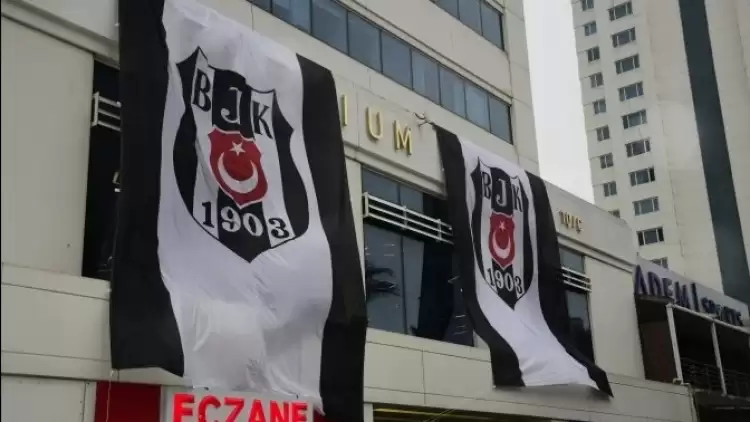 Beşiktaş: "Şanlı bayrağımız, ait olduğu yerde"