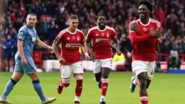 Kyle Walker gidiyor, Aina geliyor