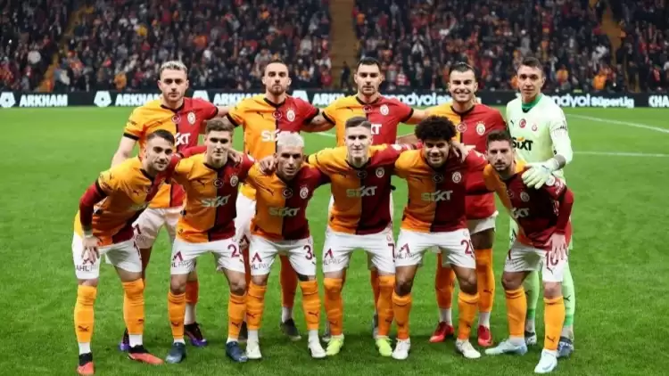 Galatasaray'da futbolcular yeni yıl mesajı paylaştı