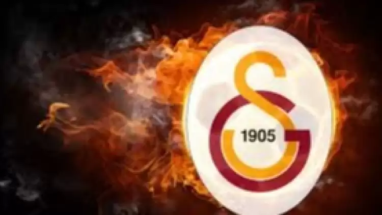 Galatasaray'dan 2025 yılının ilk imzaları geldi