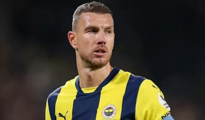 Edin Dzeko'dan Başakşehir-Galatasaray maçı sonrası olay paylaşım