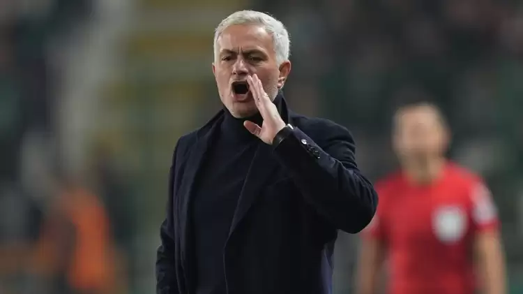 Mourinho'dan yıldız futbolcuya transfer telefonu: "Yeniden birlikte çalışalım"