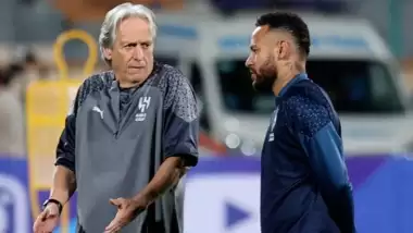 Jorge Jesus, basın toplantısında Neymar'a acımadı!