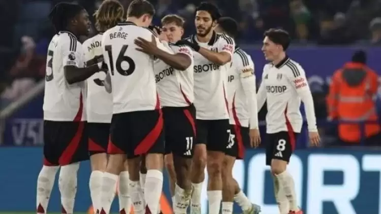 (ÖZET) Fulham, deplasmanda iki golle güldü