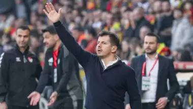 Emre Belözoğlu kariyerinde bir ilki yaşadı!