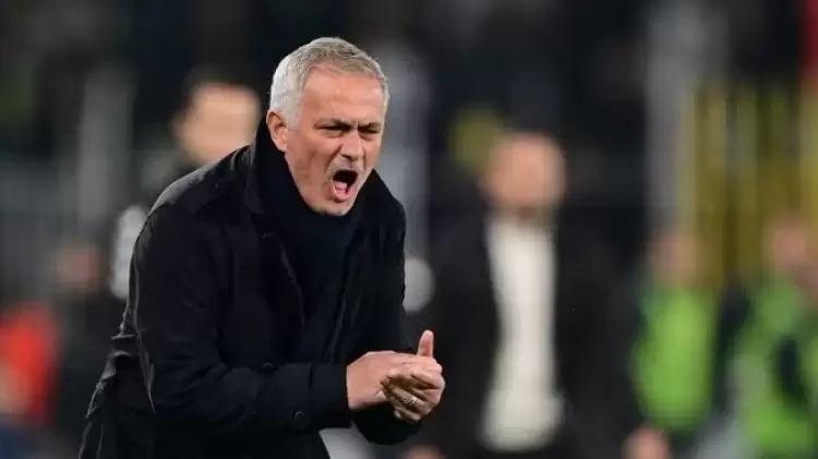 Jose Mourinho: "Burada futbolu öğreniyorum"