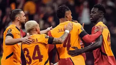 Galatasaray'a önce kırmızı sonra penaltı!