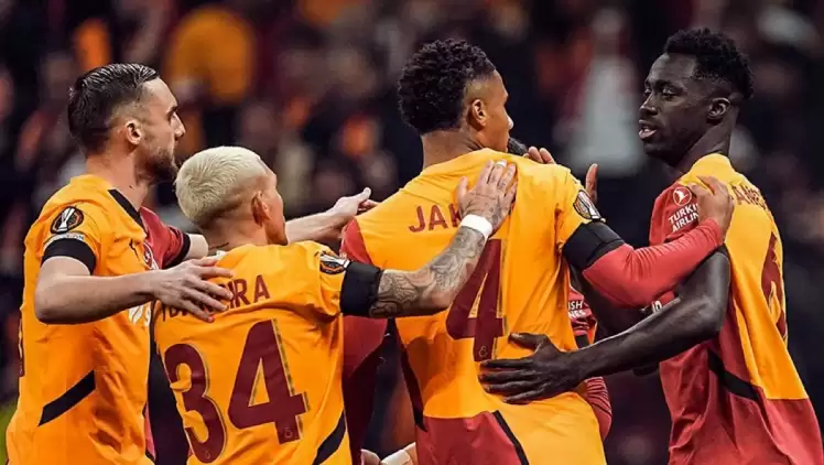 Galatasaray'a önce kırmızı sonra penaltı!