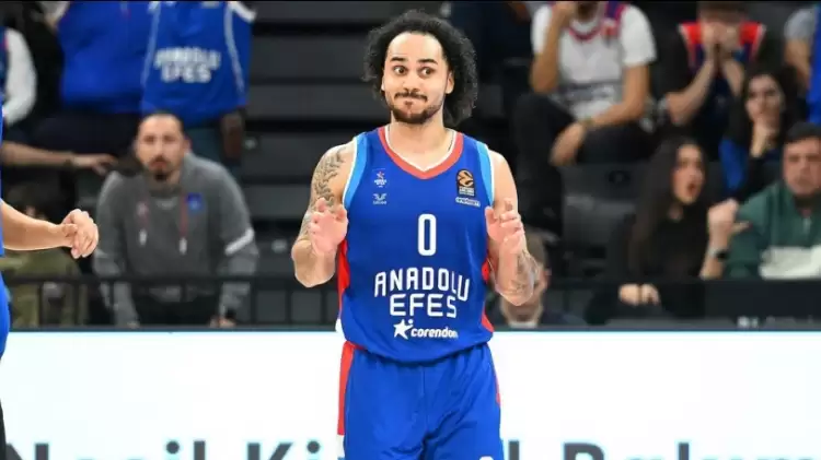 ŞOK! Shane Larkin sakatlandı! Maça devam edemedi...