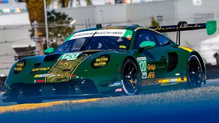 Ayhancan Güven'den büyük başarı! Daytona 24 Saat'te damga vurdu