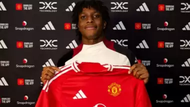 Manchester United'dan sol beke 30 milyon sterlinlik transfer