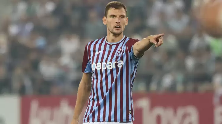 Trabzonspor'da bir futbolcuyla daha yollar ayrılıyor! 