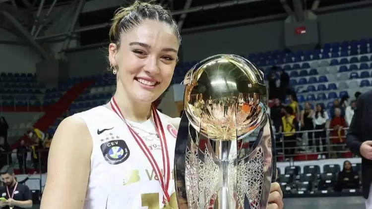 Flaş! VakıfBank kaptanı Zehra Güneş transferde Fenerbahçe'ye doğru...