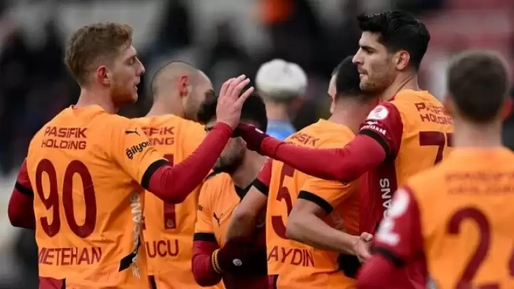 İşte Galatasaray'ın UEFA listesine ekleyeceği 3 isim! Yeni transfer liste dışı