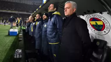 Mourinho ipleri bırakmaz! 