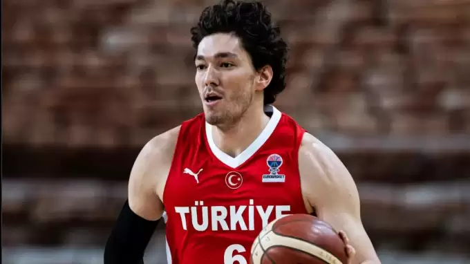 Milliler, eksik gelen İtalya'ya farklı kaybetti