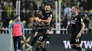 Süper Lig ekibine şok çıkış: Transfere izin vermezseniz, futbolu bırakırım! 