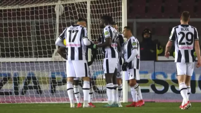 VİDEO - Hikmet Karaman-Kweuke olayı! Penaltı için kavga etti! Gol attığına pişman oldu