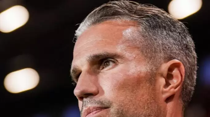 Robin van Persie resmen geri döndü!