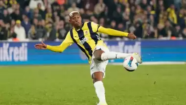 Anderson Talisca, Fenerbahçe'de ilk derbiye çıktı