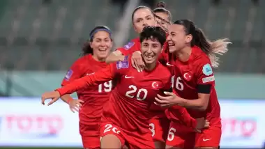 CANLI| Türkiye- Yunanistan (Kadın Futbol)