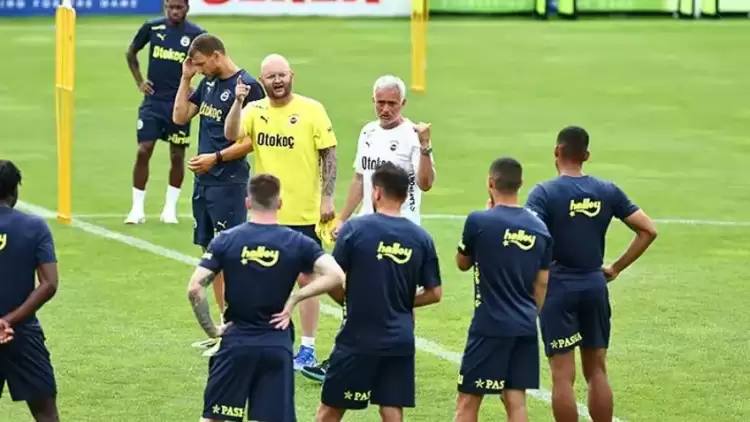 Fenerbahçe'de Jose Mourinho'dan derbi kritiği! Takımla toplantı yaptı