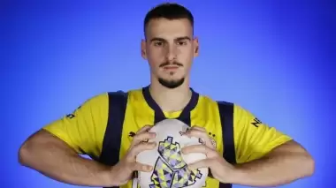 Fenerbahçe lisansını çıkaramamıştı! Milli davet aldı...
