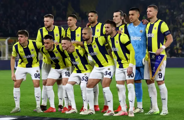 Fenerbahçe-Rangers maçında sakatlık! Oyuna devam edemedi