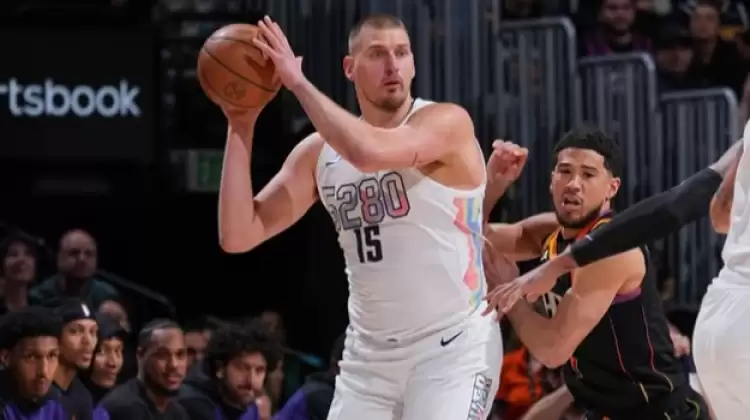 NBA'de Nikola Jokic'ten tarihi performans!