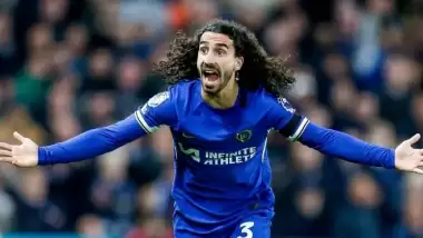 Chelsea, Leicester City'i devirdi! Manchester City'i geride bıraktı.