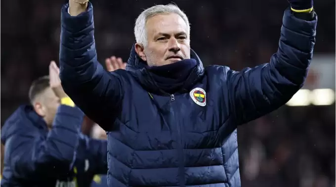 Jose Mourinho berber oldu (!) Fenerbahçeli yıldızı traş etti
