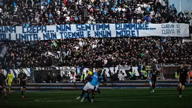 Napoli zirve yarışında ağır yara aldı!