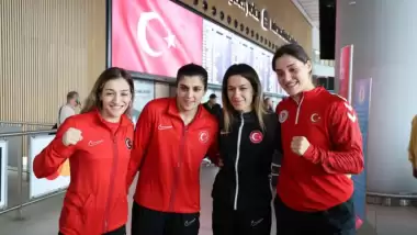 Kadın Boks Milli Takımı yurda döndü! Hedef 2028 Los Angeles Olimpiyatları