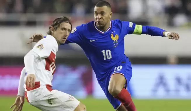 Hırvatistan, fişi ilk yarı çekti Fransa'ya rahat gidiyor...