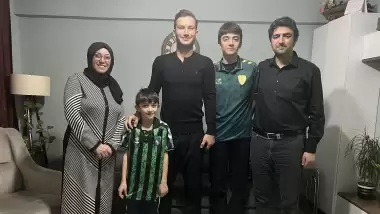 Kocaelisporlu futbolcular taraftar evlerinde