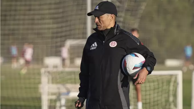 Alex de Souza'nın yeni takımı ve görevi belli oldu!