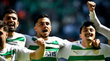 Bursaspor 3 hafta aranın ardından kazandı, puan farkı 7'ye çıktı! Karşıyaka...