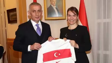 TFF Başkanı Hacıosmanoğlu'ndan Macaristan Büyükelçisi Ekşioğlu'na ziyaret
